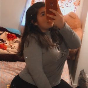 Meet your Posher, Ines